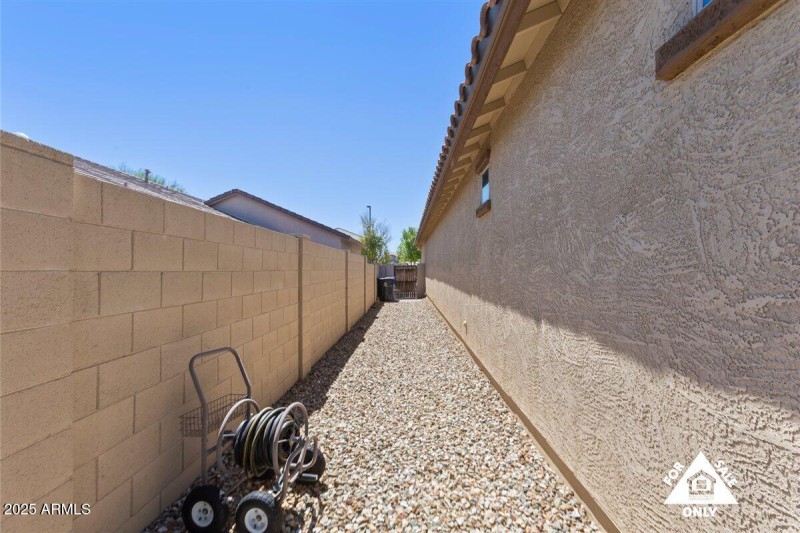 40-18216 W Foothill Dr