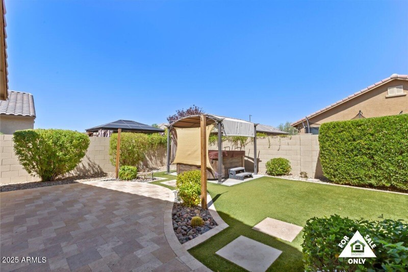 43-18216 W Foothill Dr