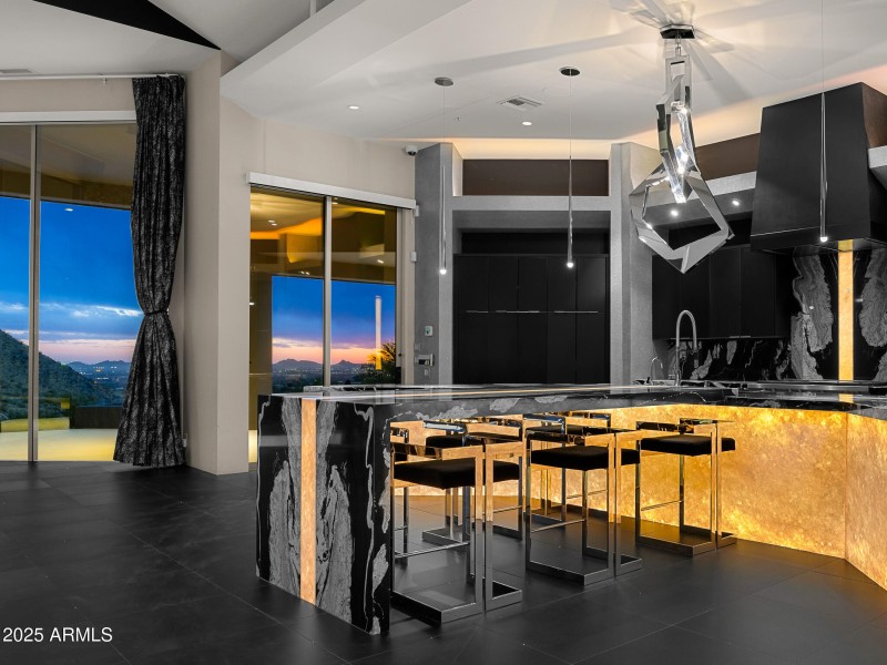 kitchen_twlight yellow