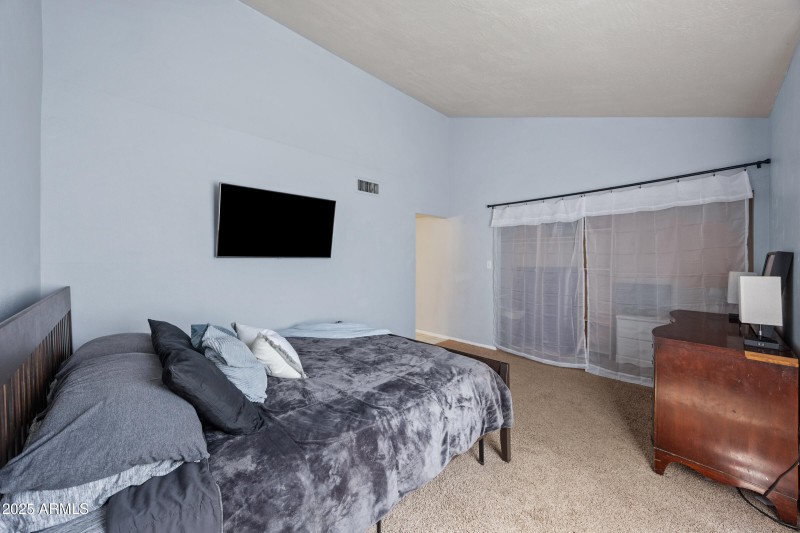 3411 N 12th Pl #3-23