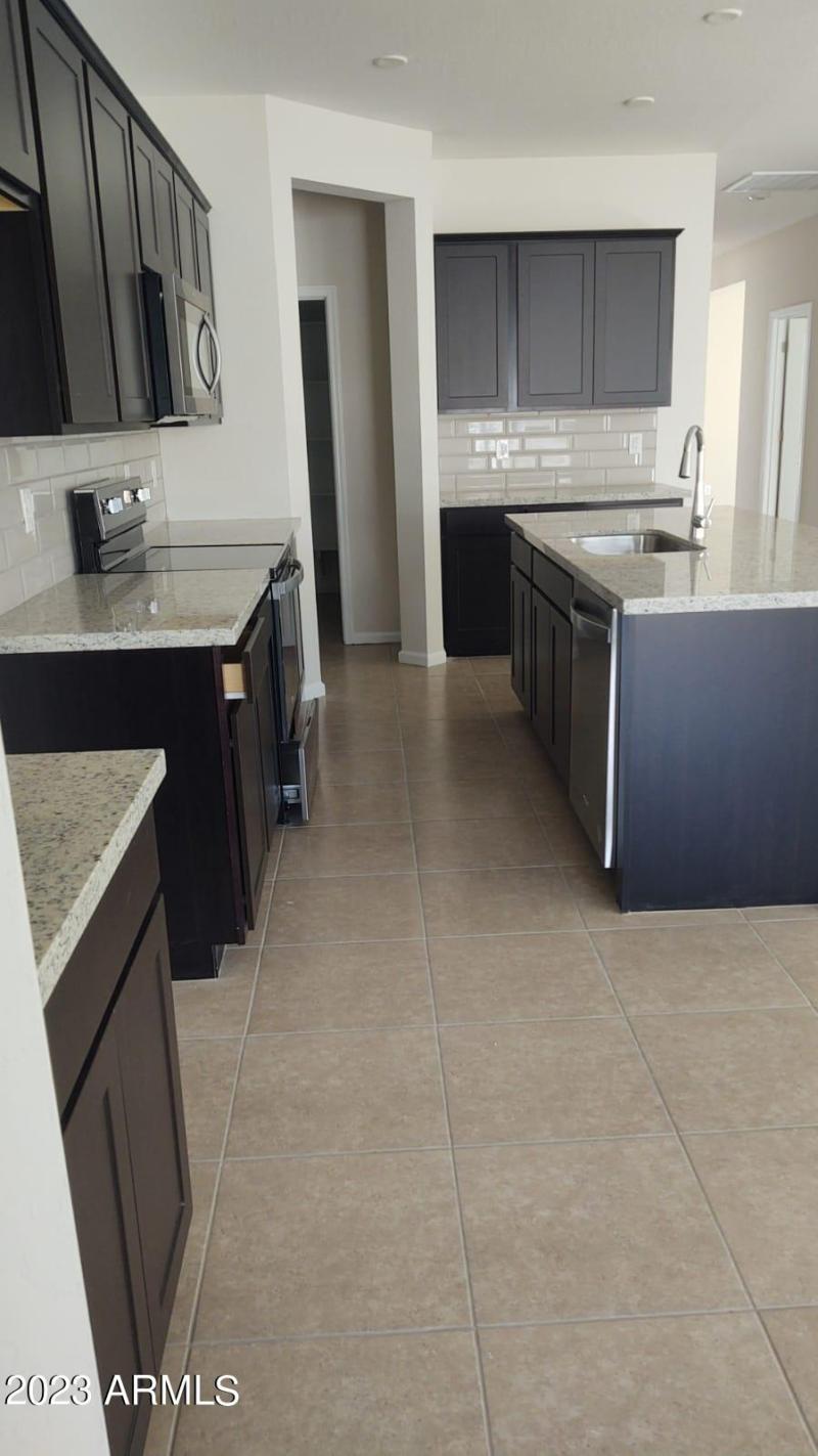 6f355d0f-730a-4b66-a6c6-a1e048d75b69