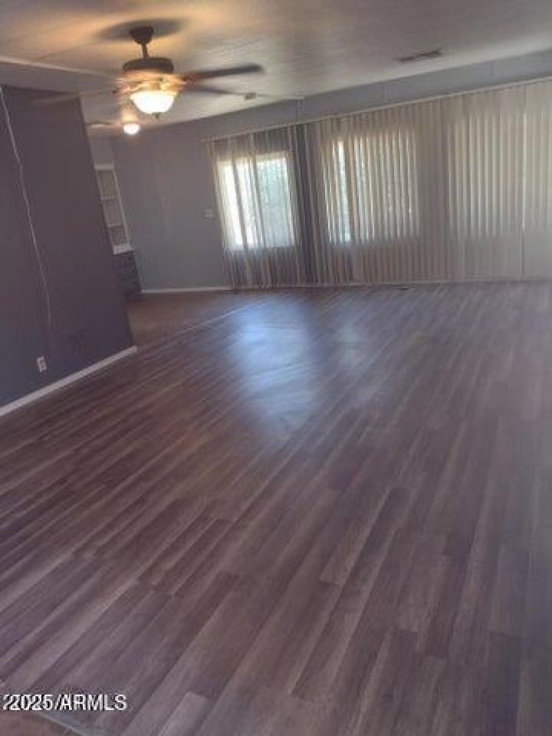 6702 Mary Jane-living room 2