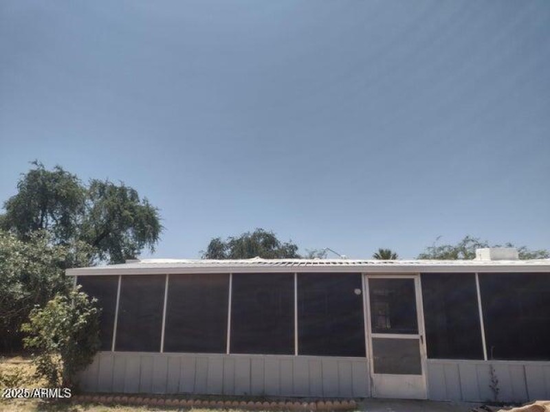 6702 Mary Jane-sunroom