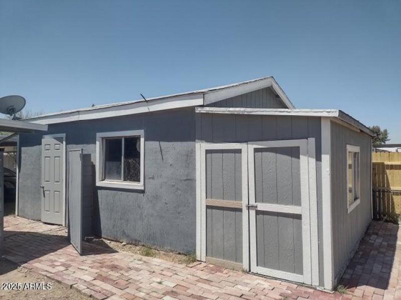 6702 Mary Jane-shed
