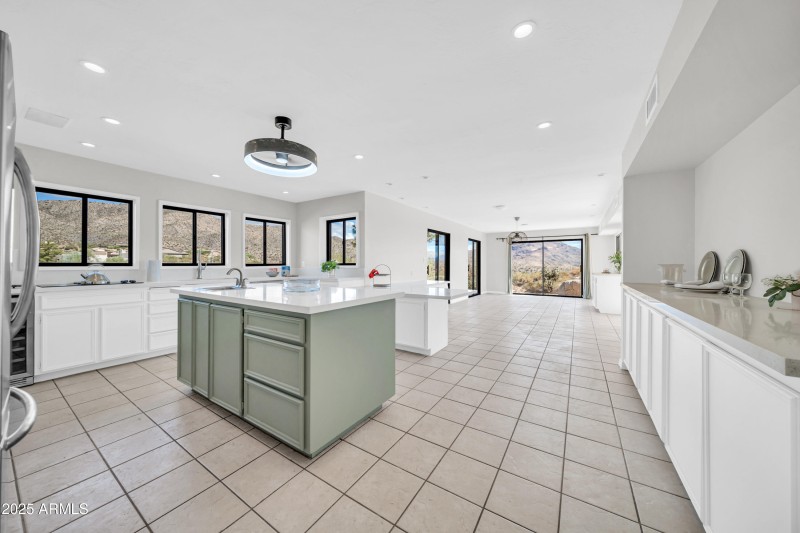 11602 E Manana Rd-13