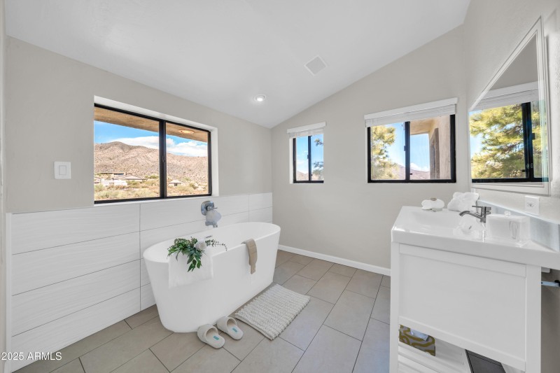 11602 E Manana Rd-21