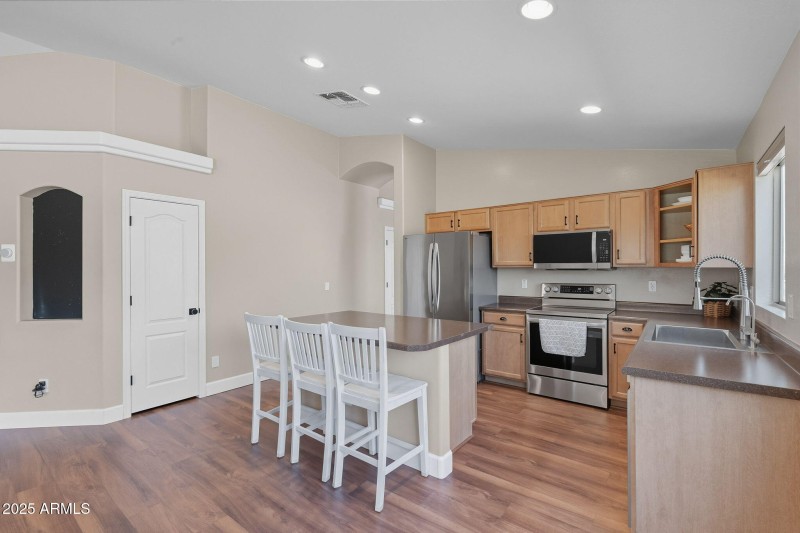 8-web-or-mls-Dancer-8