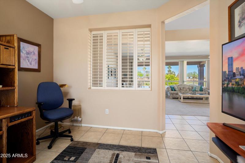 25-15560 W Clear Canyon Dr