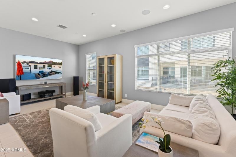 1717 E Morten Ave #62-5