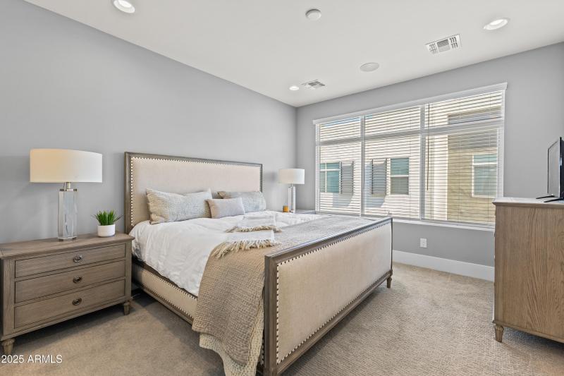 1717 E Morten Ave #62-28