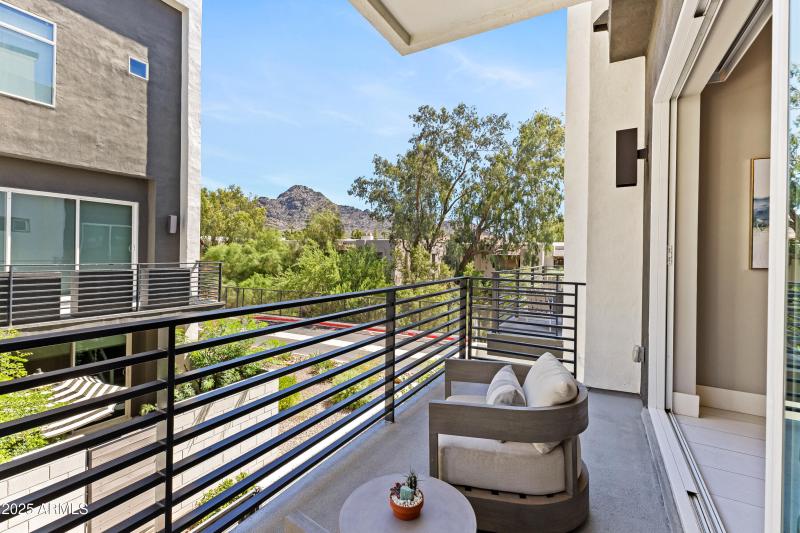 1717 E Morten Ave #62-36