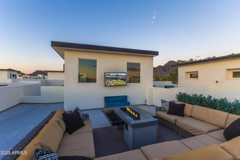 1717 E Morten Ave #62-59