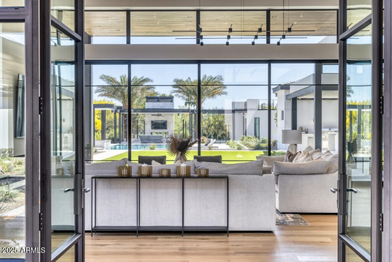 Stunnning glass Front of Great Room