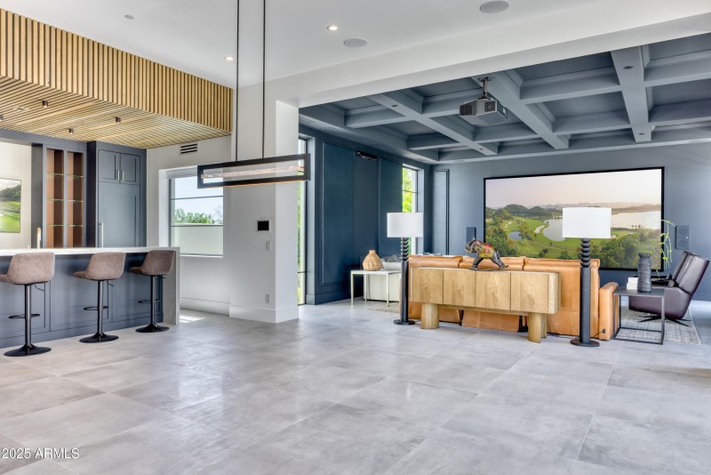 Entertainment Building