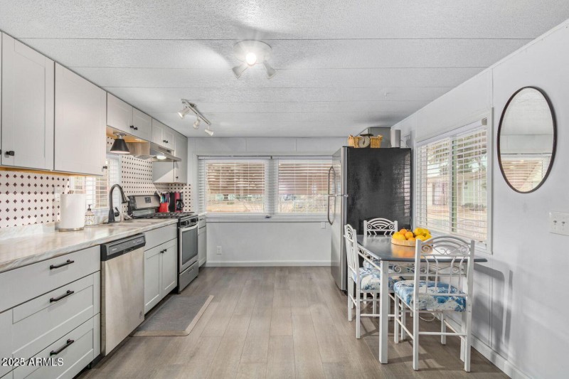 20230302085638387096000000-o