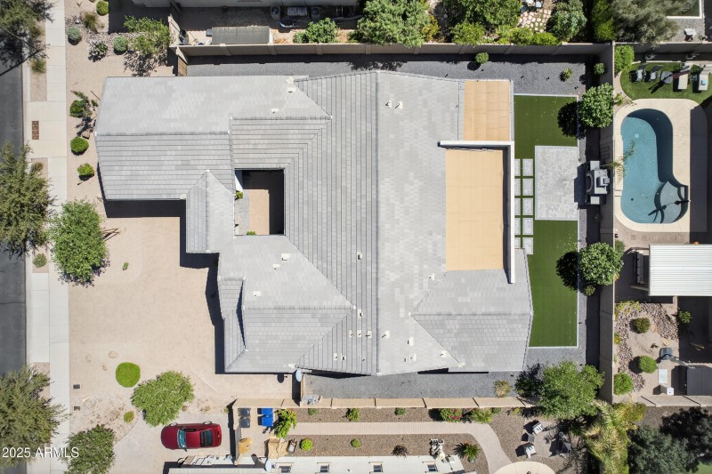 13_008_921_agent__drone