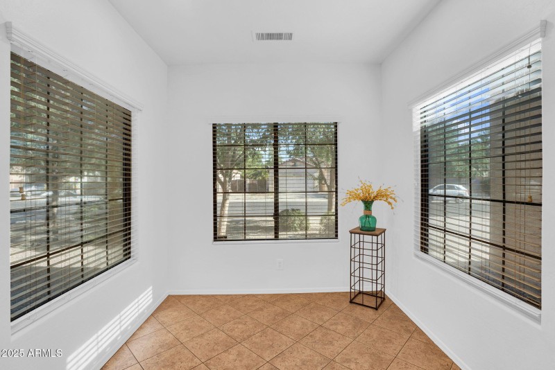 13-web-or-mls-10154 E Kilarea - 9