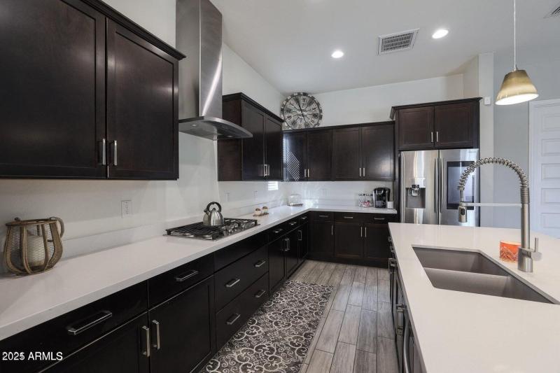 20211010044228145684000000-o