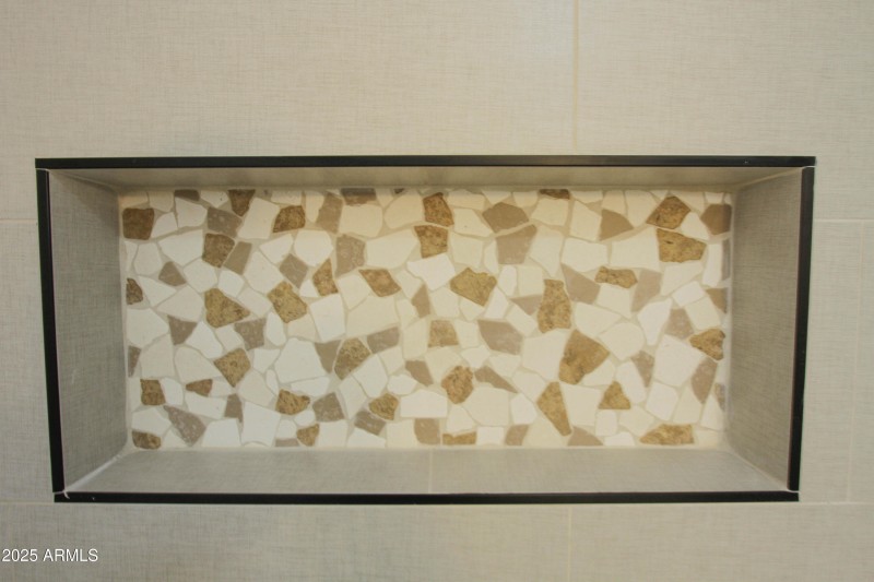 2132 W Poinsettia Dr-25