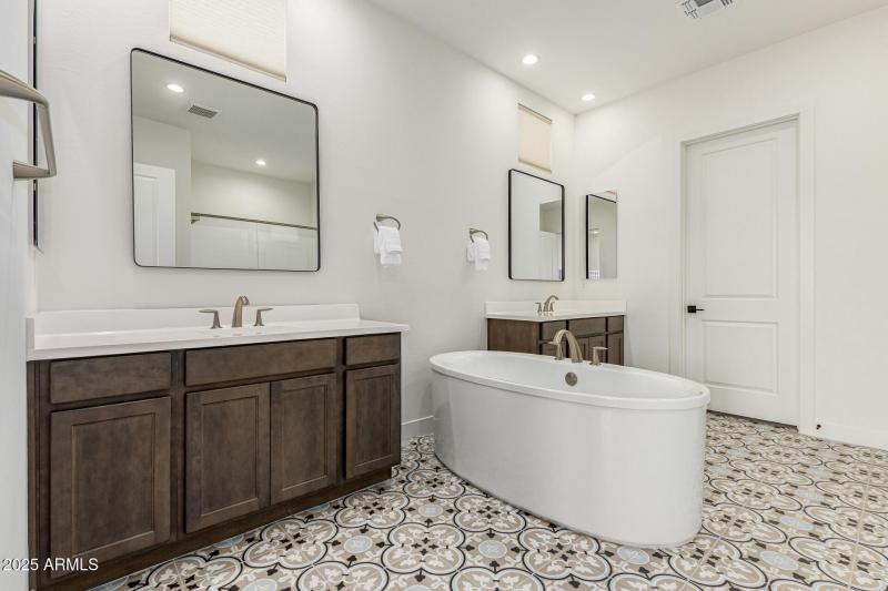 28 - Crawfordsville 17360