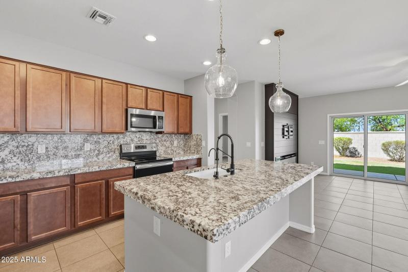 8-web-or-mls-Tulip-8