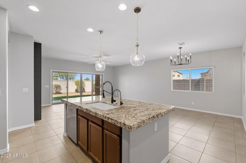 9-web-or-mls-Tulip-9