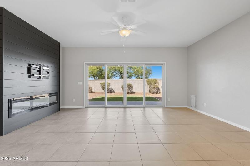 16-web-or-mls-Tulip-16