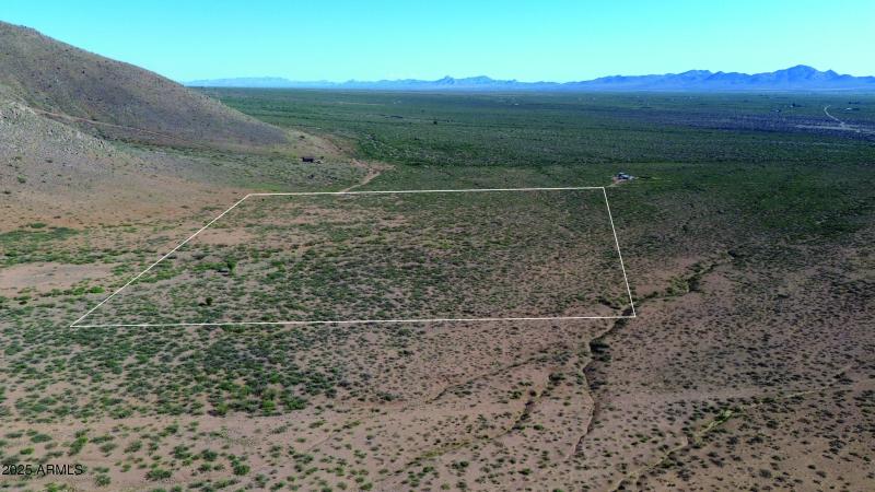 Group of 2 Objects (3)