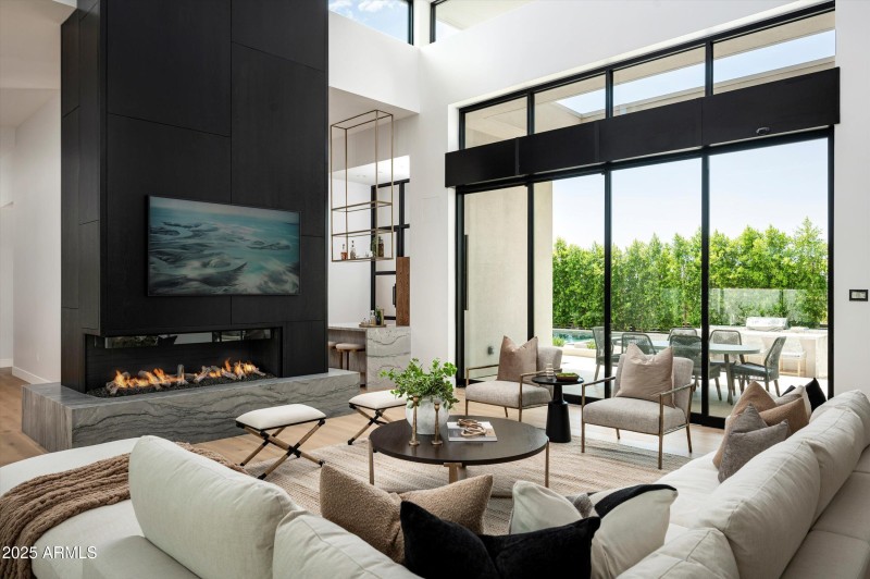 14-6535 N 40th Place-99