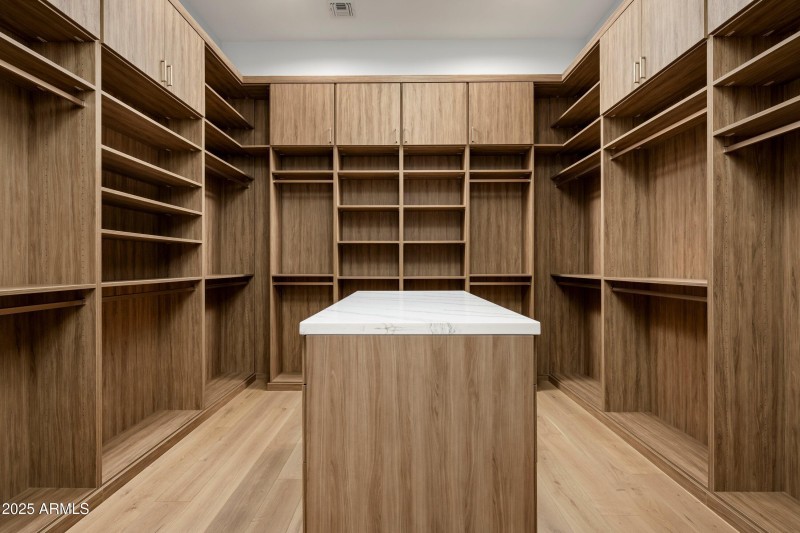 6535 N 40th Place-39