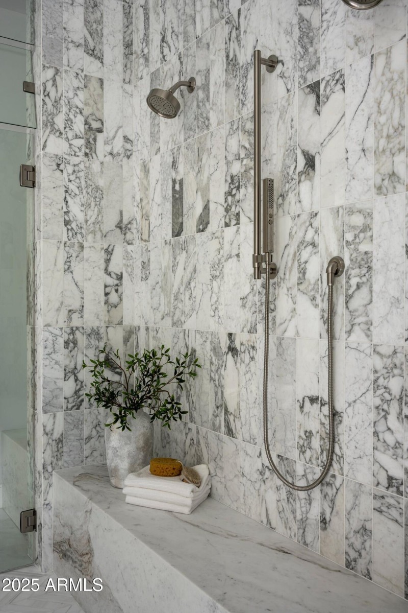 6535 N 40th Place-43