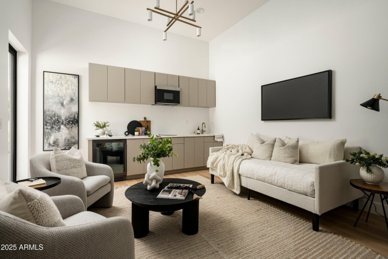 6535 N 40th Place-46