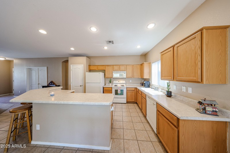 Lots of Counter Space!