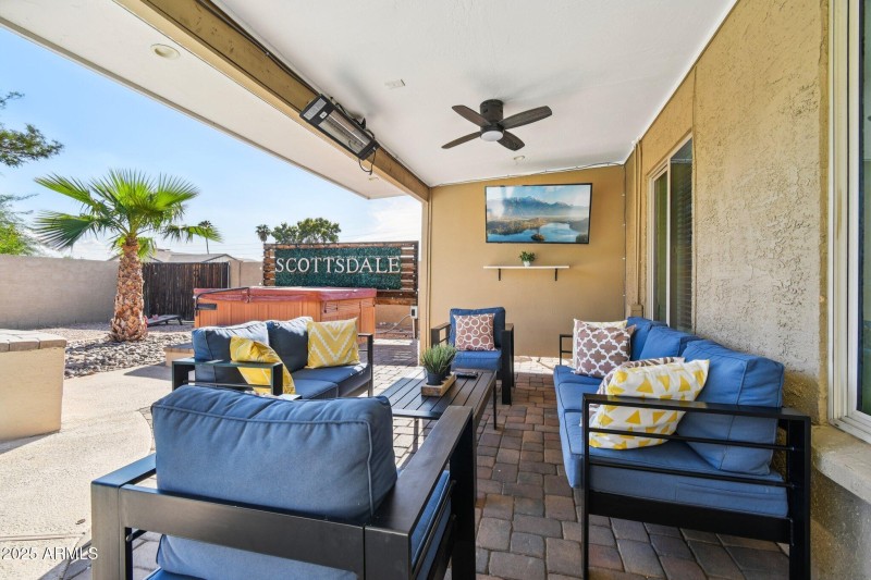 41-web-or-mls-E Altadena Ave-041