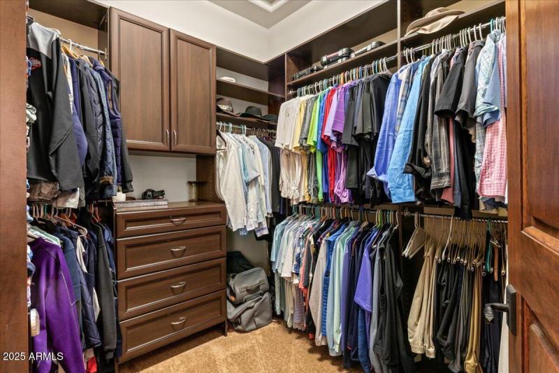 25-Primary Closet 2