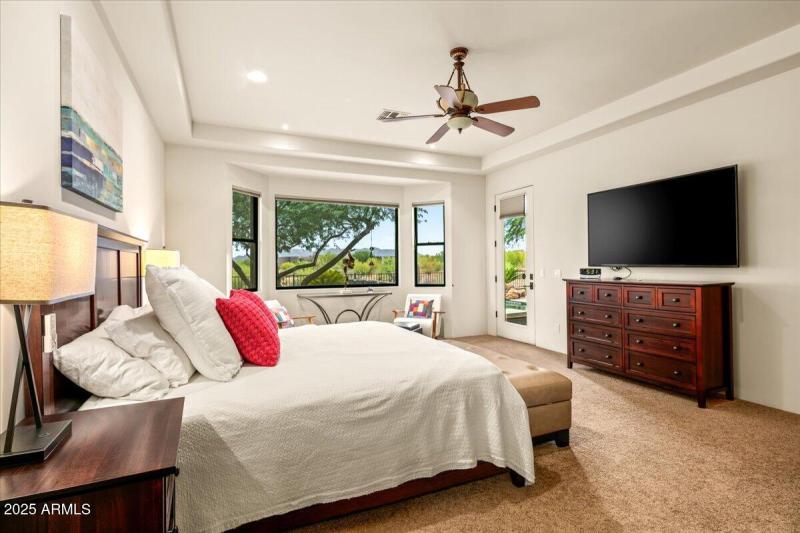 20-Primary Suite Views