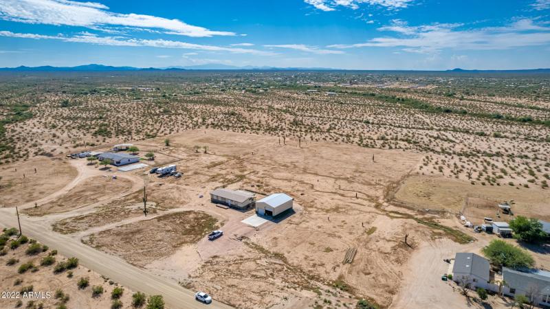 0049-49 - Pinebrooke 22495 Drone