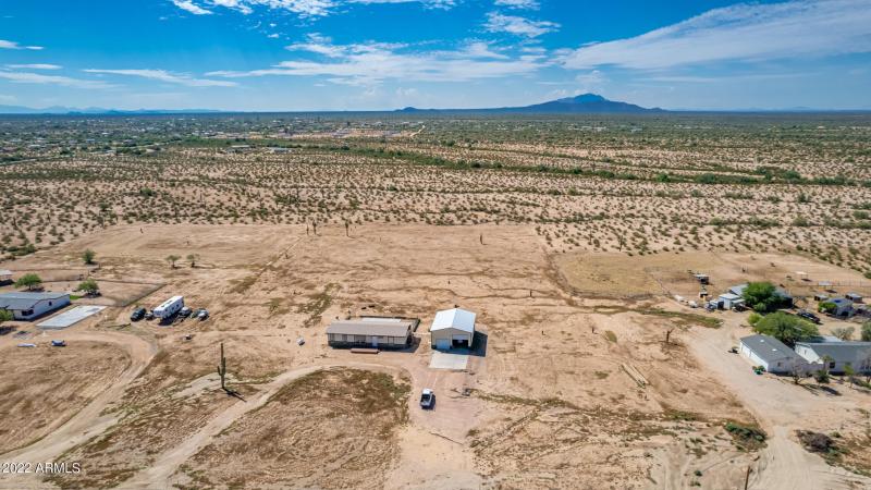 0050-50 - Pinebrooke 22495 Drone