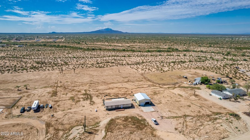 0051-51 - Pinebrooke 22495 Drone