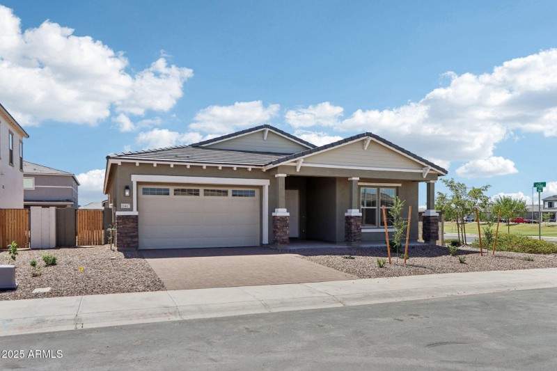 4-web-or-mls-E Utah Ave-S0909-004