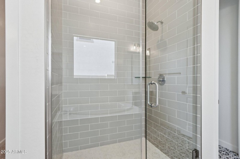 32-web-or-mls-E Utah Ave-S0909-032