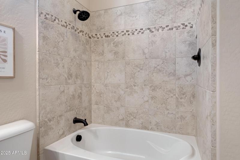 1746 E Harmony Wy-20