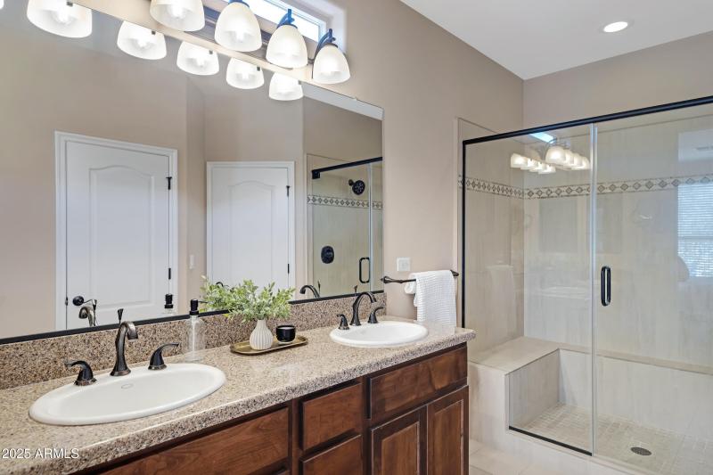 1746 E Harmony Wy-25