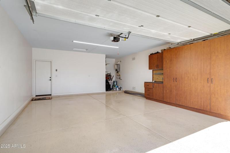 1746 E Harmony Wy-29