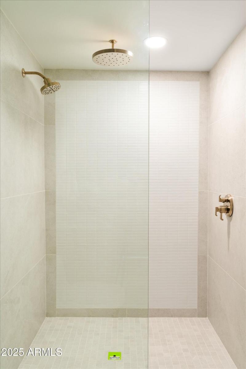Junior Master Bath