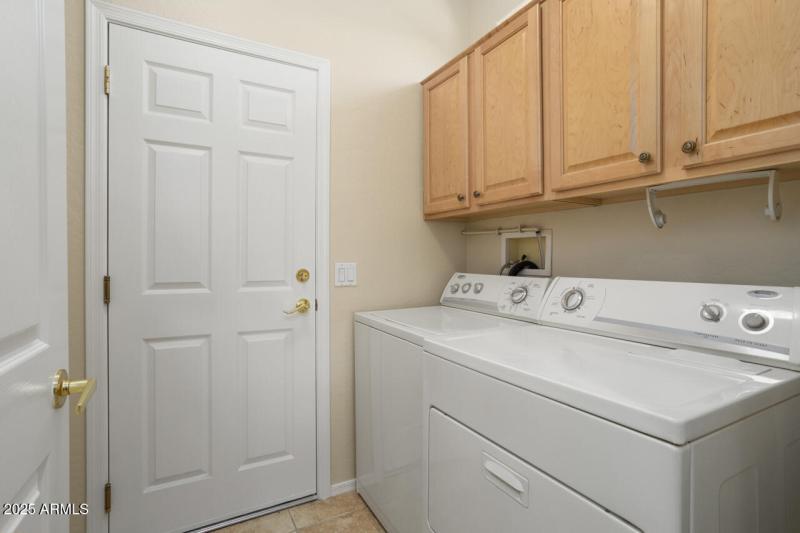 32-Laundry-Room