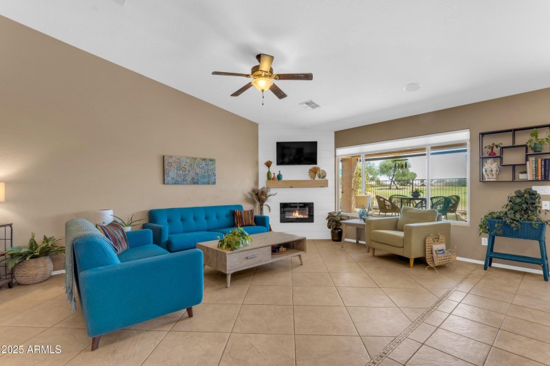 20_049_a4m_opnshw (1)