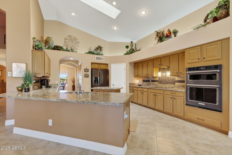 Kitchen w/vaulted Ceiling