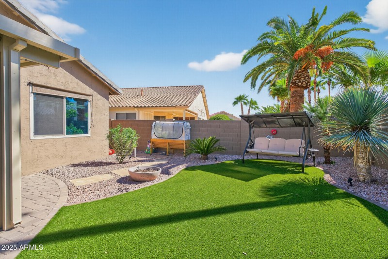 Synthetic Grass Yard