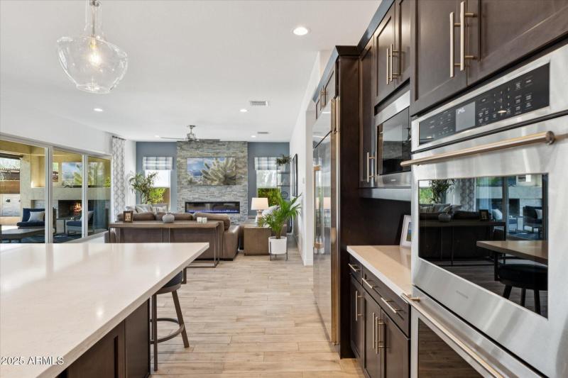 Double Ovens & Microwave